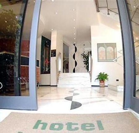 Hotel Boston Livorno Bagian luar foto
