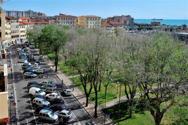Hotel Boston Livorno Bagian luar foto