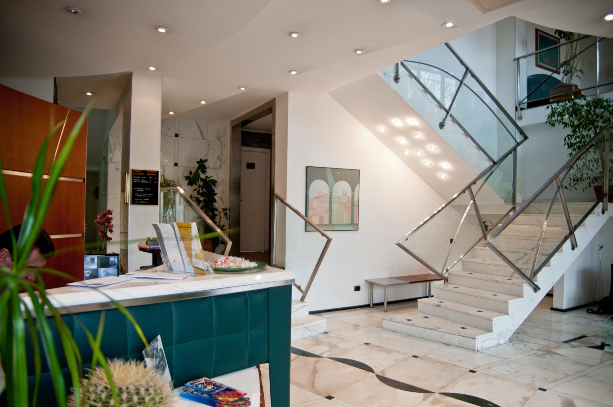 Hotel Boston Livorno Bagian luar foto