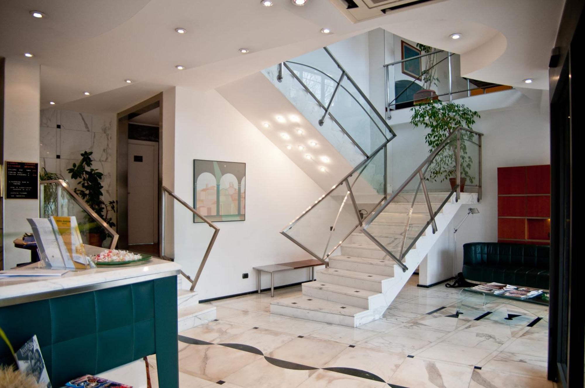 Hotel Boston Livorno Bagian luar foto