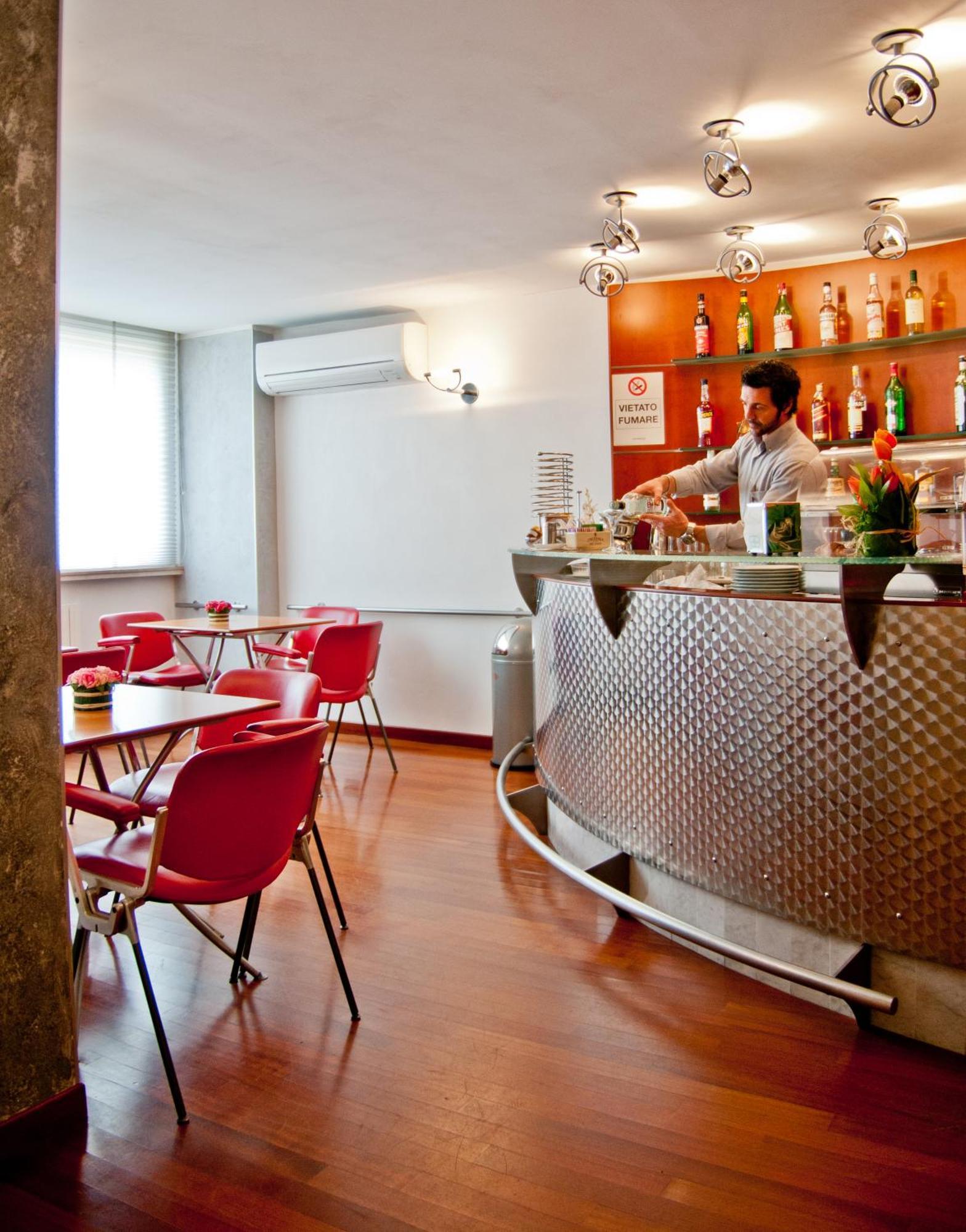 Hotel Boston Livorno Bagian luar foto